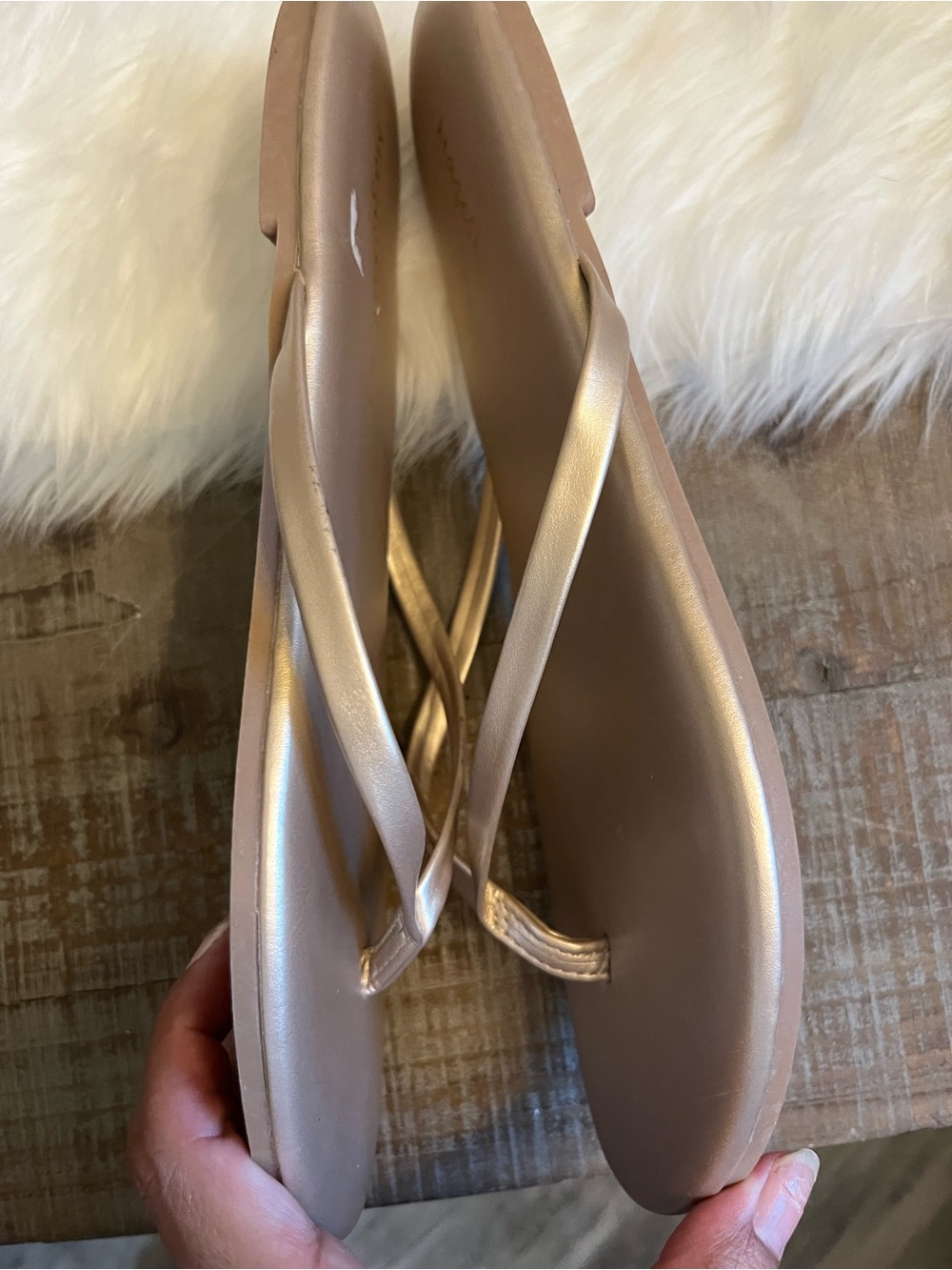 Women’s Metallic Gold Slip-On Flip Flop Sandals - Picture 3 of 3